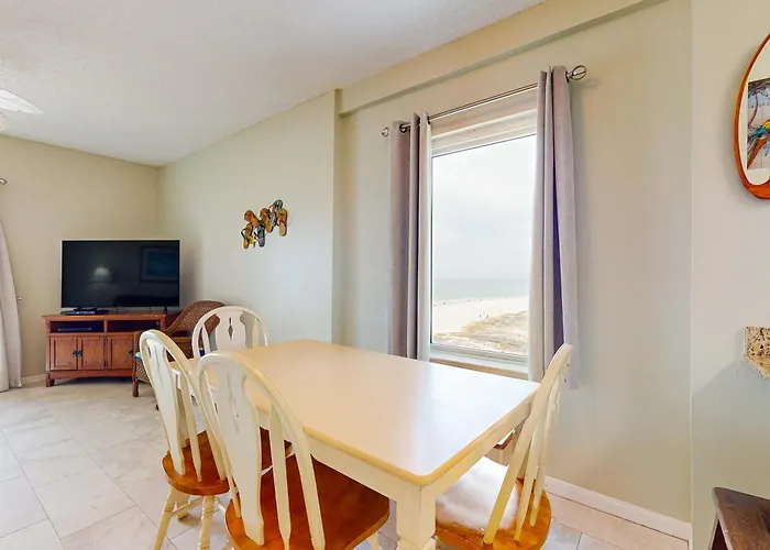 Holiday home Cozy In Gulf-front Complex Shared Pool Ac Elevator Gulf Shores